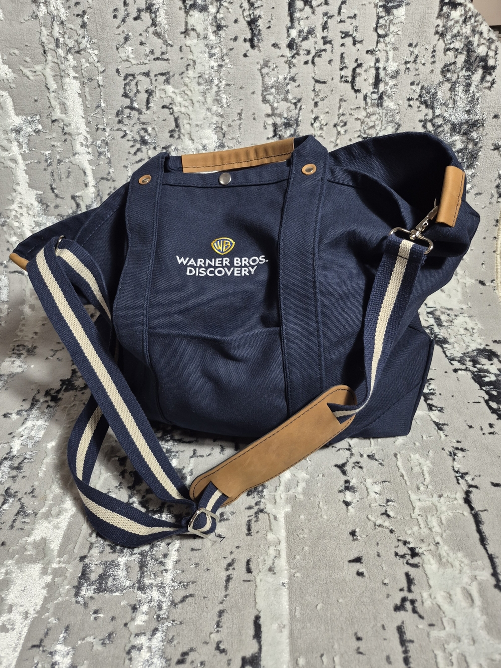 Warner Bros. Studio Discovery canvas utility bag blue RARE💥 Official Duffle Bag
